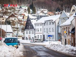 Prodej bytu 2+kk, Svoboda nad Úpou, Nádražní, 56 m2
