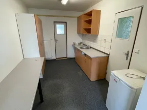 Pronájem výrobních prostor, Babice, Větrná, 200 m2