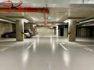 Prodej garážového stání, Praha - Dolní Měcholupy, Kardausova, 14 m2