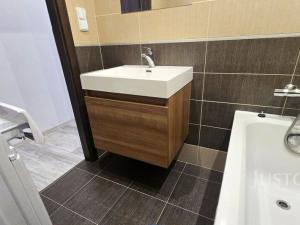 Pronájem bytu 3+1, Dobev - Stará Dobev, 80 m2