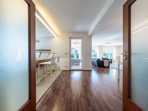 Prodej rodinného domu, Praha - Dolní Měcholupy, Ke Stinkovskému rybníku, 328 m2