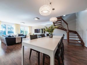 Prodej rodinného domu, Praha - Dolní Měcholupy, Ke Stinkovskému rybníku, 328 m2