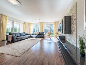 Prodej rodinného domu, Praha - Dolní Měcholupy, Ke Stinkovskému rybníku, 328 m2