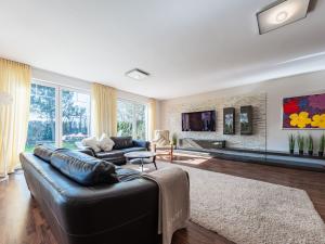 Prodej rodinného domu, Praha - Dolní Měcholupy, Ke Stinkovskému rybníku, 328 m2