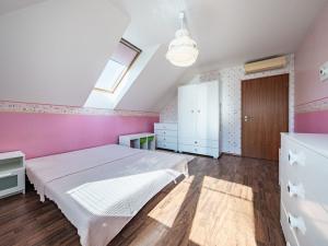 Prodej rodinného domu, Praha - Dolní Měcholupy, Ke Stinkovskému rybníku, 328 m2