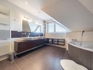 Prodej rodinného domu, Praha - Dolní Měcholupy, Ke Stinkovskému rybníku, 328 m2