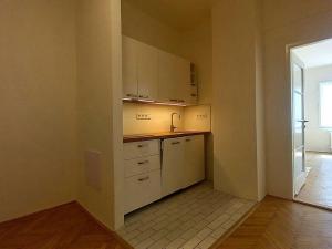 Pronájem bytu 1+kk, Praha - Nové Město, Žitná, 35 m2
