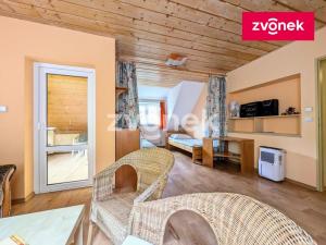 Prodej rodinného domu, Velké Karlovice, 200 m2