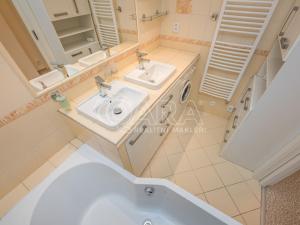 Pronájem bytu 3+kk, Praha - Řepy, Nevanova, 73 m2