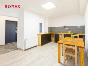 Prodej bytu 2+1, Hradec Králové, Zelená, 57 m2