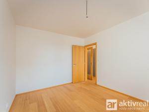 Pronájem bytu 2+kk, Praha - Dolní Chabry, U Traktorky, 59 m2