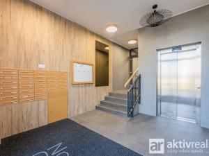 Pronájem bytu 2+kk, Praha - Dolní Chabry, U Traktorky, 59 m2