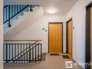 Pronájem bytu 2+kk, Praha - Dolní Chabry, U Traktorky, 59 m2