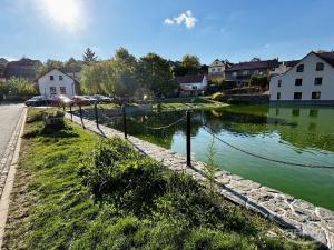 Pronájem rodinného domu, Holubice, Na Hrázi, 150 m2