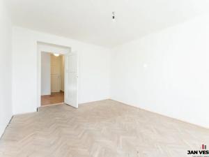 Pronájem bytu 2+1, Praha - Čakovice, Lužnická, 51 m2