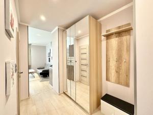 Prodej bytu 2+kk, Praha - Vršovice, 28. pluku, 50 m2