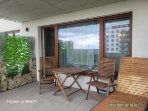 Pronájem bytu 1+kk, Praha - Dolní Měcholupy, Kardausova, 37 m2