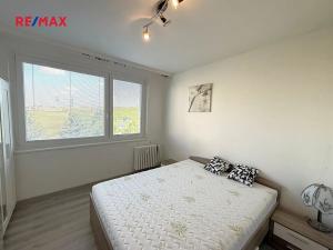 Pronájem bytu 3+kk, Praha - Modřany, Levského, 57 m2