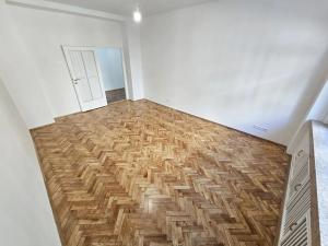 Pronájem bytu 1+1, Praha - Vinohrady, Řipská, 52 m2