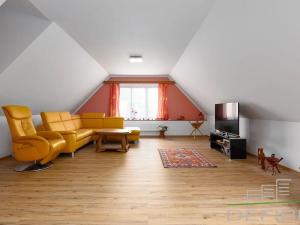 Prodej komerční nemovitosti, Praha - Újezd nad Lesy, Starokolínská, 510 m2