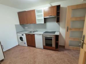 Pronájem bytu 2+1, Praha - Vršovice, Slovinská, 51 m2