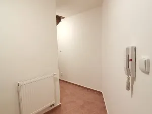 Pronájem bytu 2+1, Praha - Vršovice, Slovinská, 51 m2