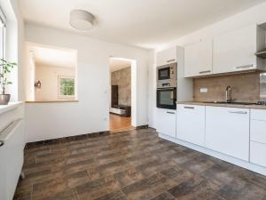 Prodej rodinného domu, Býšť - Hrachoviště, 180 m2