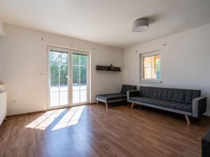 Prodej rodinného domu, Býšť - Hrachoviště, 180 m2