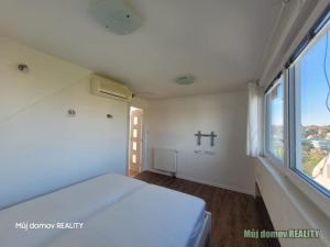 Pronájem bytu 3+kk, Praha - Střešovice, Na Ořechovce, 76 m2