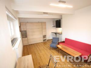 Pronájem bytu 1+kk, Praha - Košíře, Nad zámečkem, 32 m2