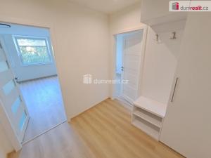 Pronájem bytu 2+kk, Praha - Modřany, Jordana Jovkova, 45 m2