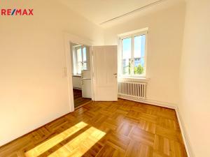 Pronájem bytu 3+1, Praha - Žižkov, Čajkovského, 95 m2