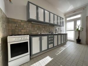 Pronájem bytu 2+1, Praha - Vinohrady, Velehradská, 77 m2