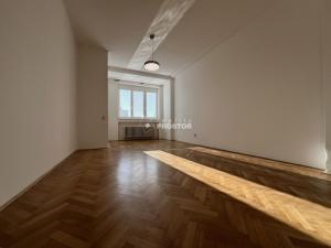 Pronájem bytu 2+1, Praha - Vinohrady, Velehradská, 77 m2