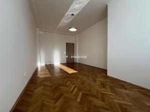 Pronájem bytu 2+1, Praha - Vinohrady, Velehradská, 77 m2