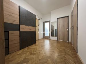 Pronájem bytu 2+1, Praha - Vinohrady, Velehradská, 77 m2