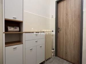 Pronájem bytu 2+1, Praha - Vinohrady, Velehradská, 77 m2