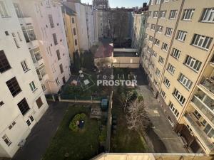 Pronájem bytu 2+1, Praha - Vinohrady, Velehradská, 77 m2