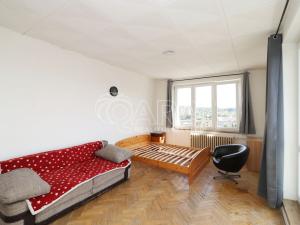 Pronájem bytu 2+1, Praha - Hloubětín, Zelenečská, 52 m2