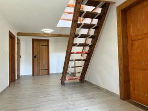 Prodej chalupy, Šluknov, Fibichova, 200 m2