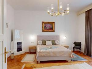 Pronájem bytu 2+1, Praha - Nové Město, Růžová, 104 m2