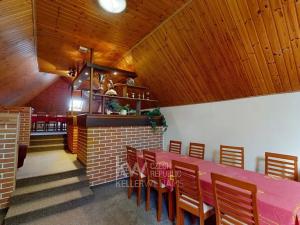 Prodej ubytování, Babice, Sportovní, 2930 m2