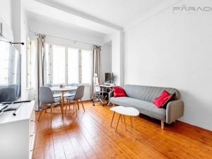 Pronájem bytu 2+kk, Praha - Karlín, Křižíkova, 60 m2