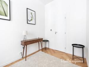 Pronájem bytu 2+kk, Praha - Košíře, Mahenova, 48 m2