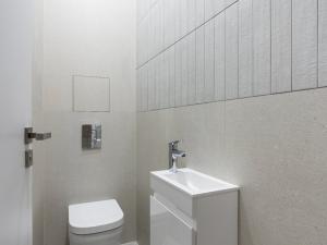 Pronájem bytu 2+kk, Praha - Košíře, Mahenova, 48 m2