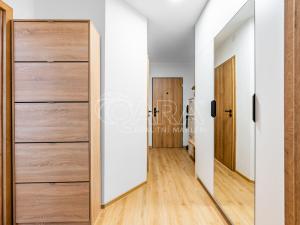 Prodej bytu 2+kk, Jince, Zborovská, 42 m2