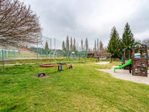 Prodej bytu 2+kk, Jince, Zborovská, 42 m2