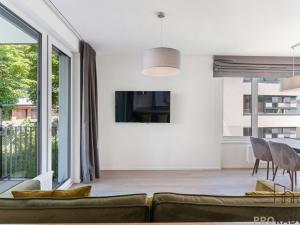 Pronájem bytu 2+kk, Praha - Smíchov, Holečkova, 69 m2