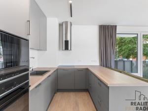 Pronájem bytu 2+kk, Praha - Smíchov, Holečkova, 69 m2