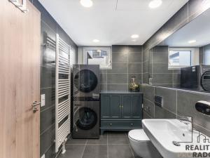 Pronájem bytu 2+kk, Praha - Smíchov, Holečkova, 69 m2